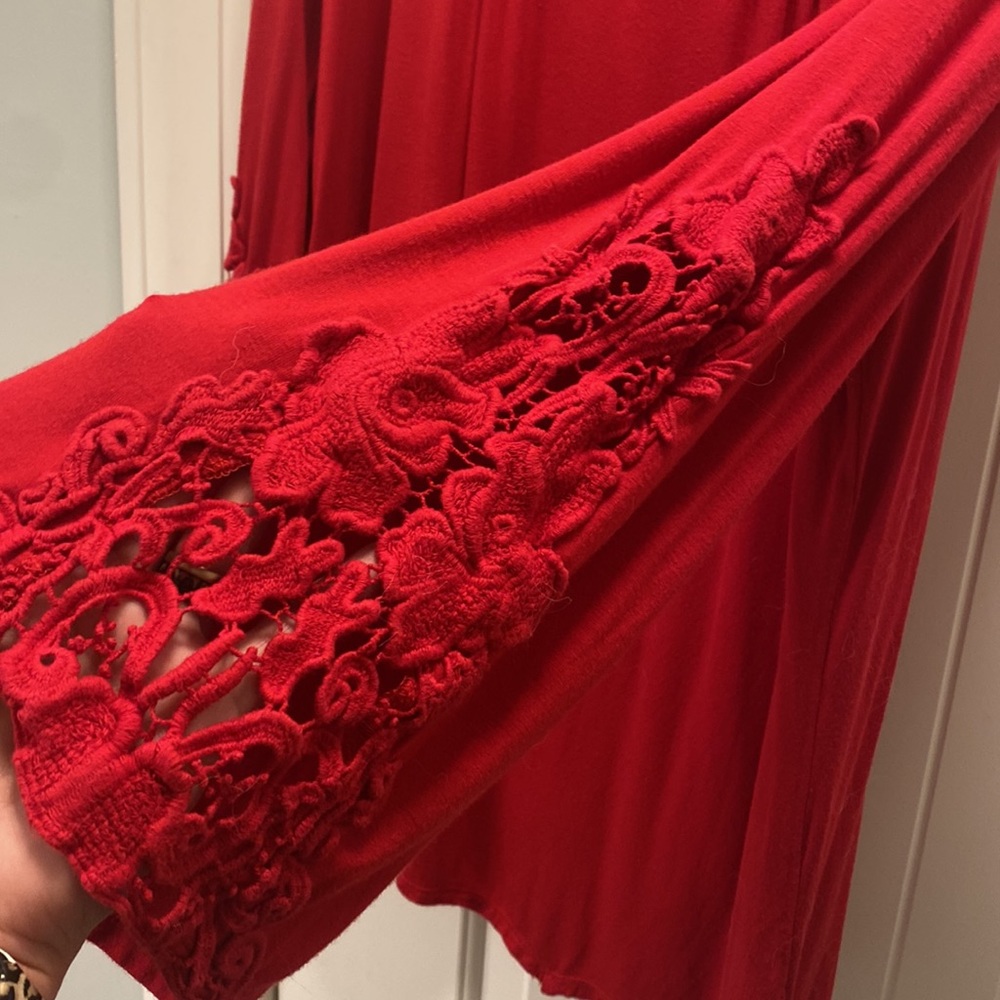 Red blouse - Picture 2 of 3